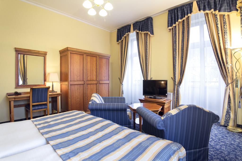 Hotel Ontario Karlovy Vary Dış mekan fotoğraf